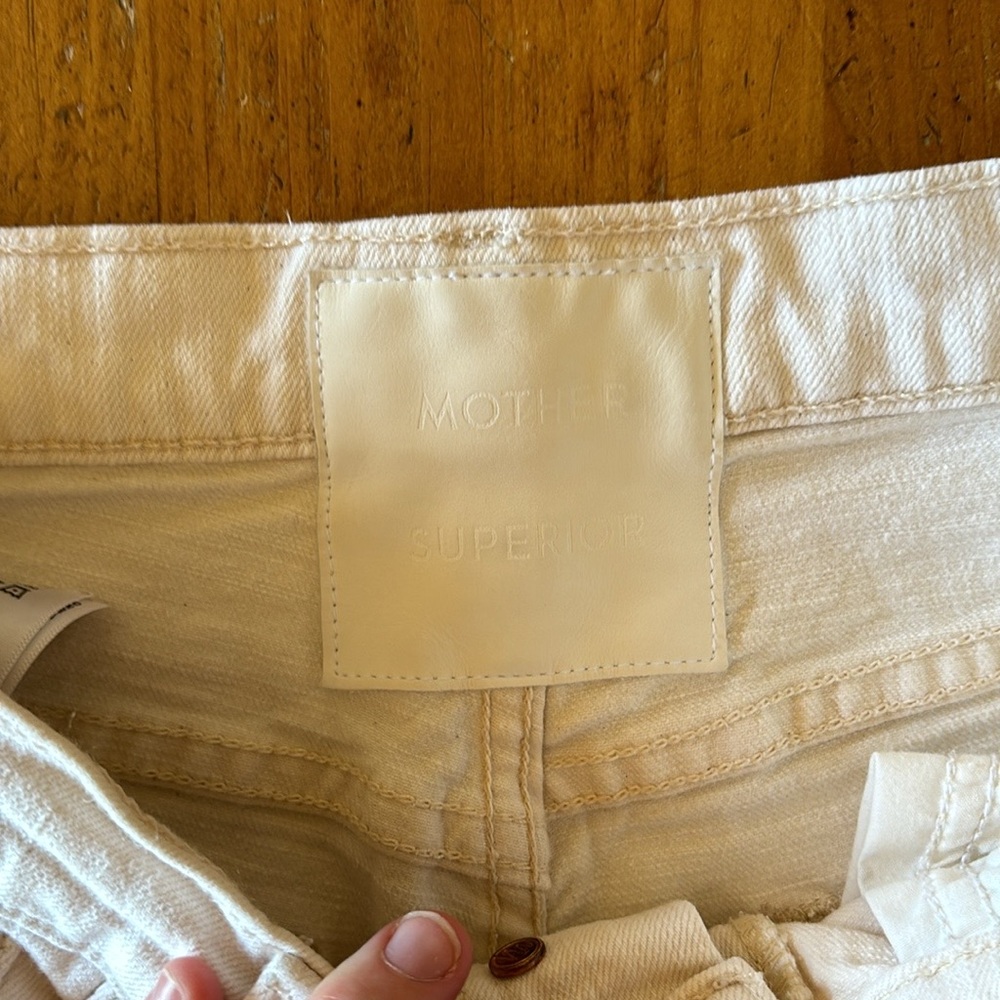 MOTHER Superior Ditcher Cropped Jeans in Act Natural - Picture 9 of 15